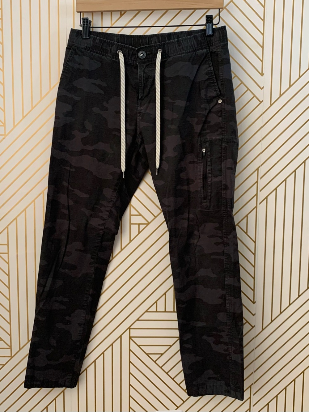 Vuori Camo Rip Stop Pants organic cotton tapered leg ripstop camouflage pant M